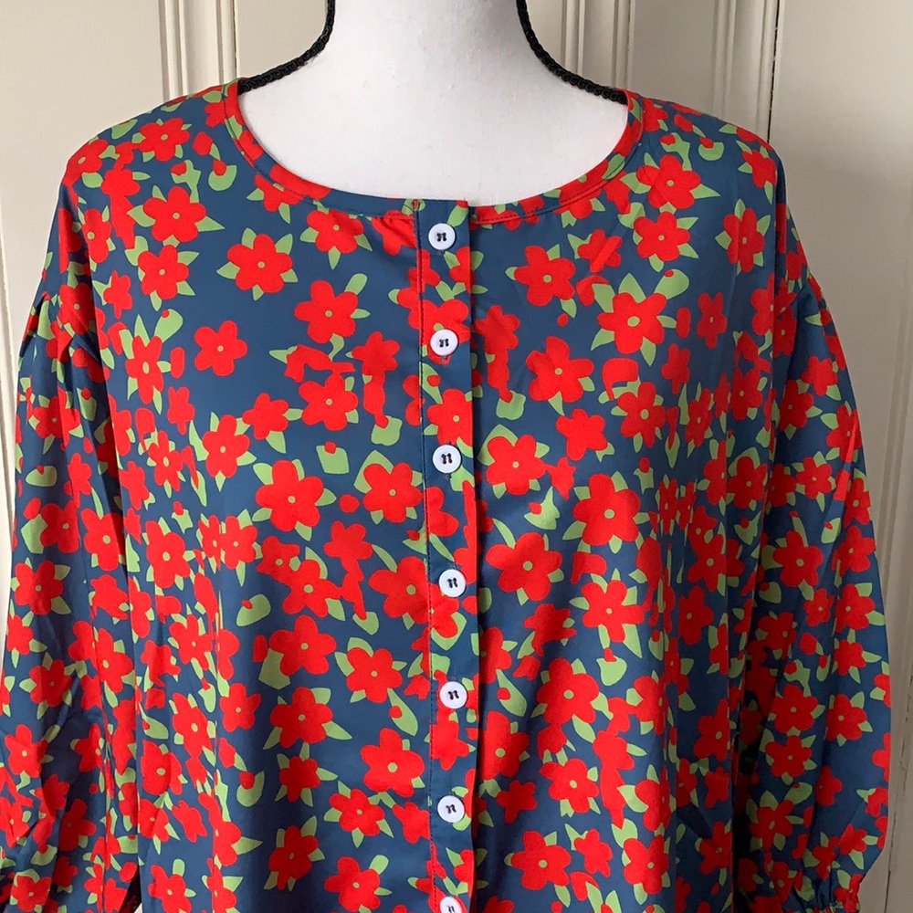 MISSLOOK Flowered Top Red, Blue Size XL NWOT